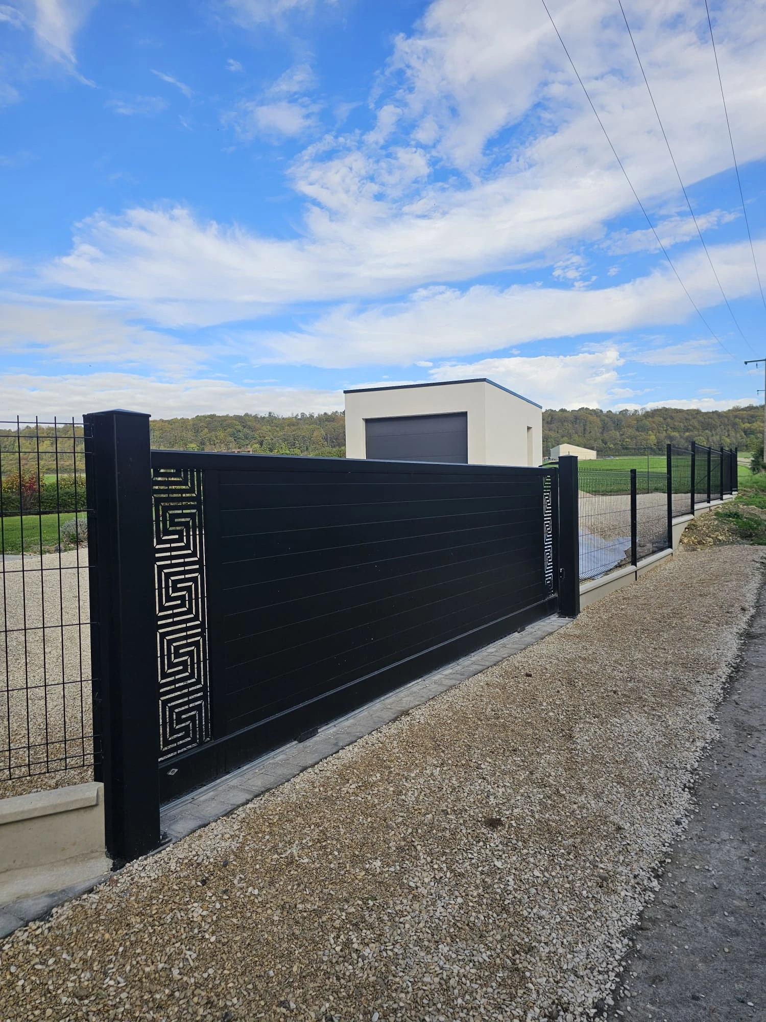 Vue de l’entrée et du portail