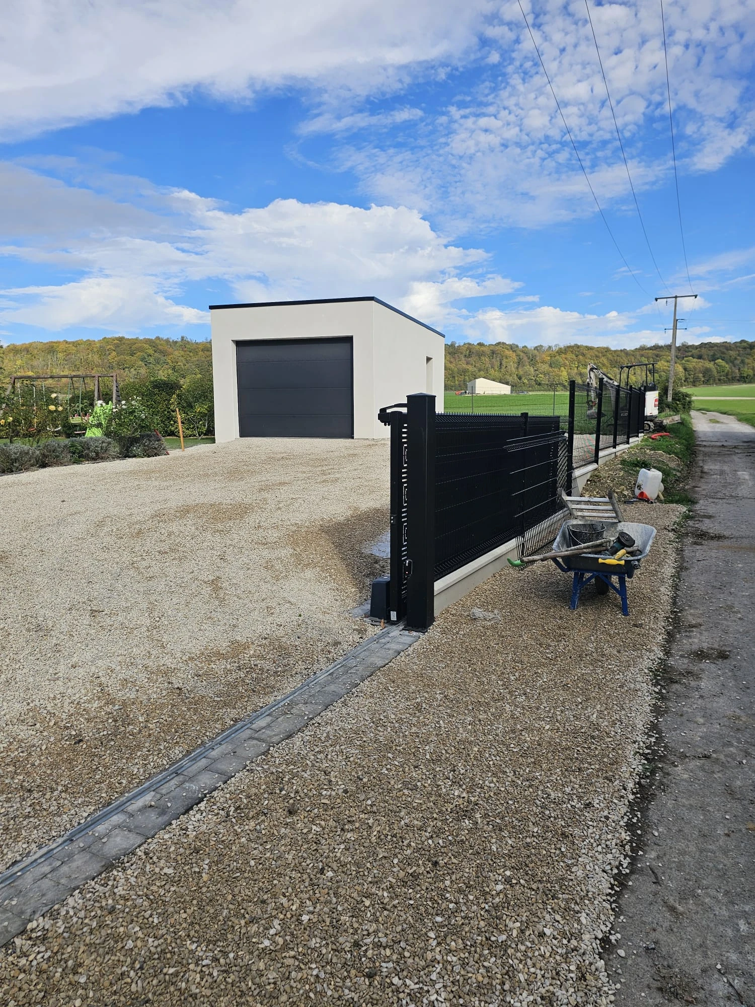 Vue de l’accès au garage